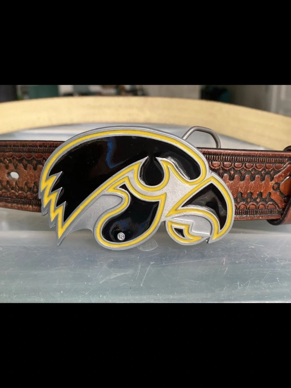 Iowa Hawkeyes Enameled  Metal Belt Buckle Black Gold Logo Belt 42” Size Large